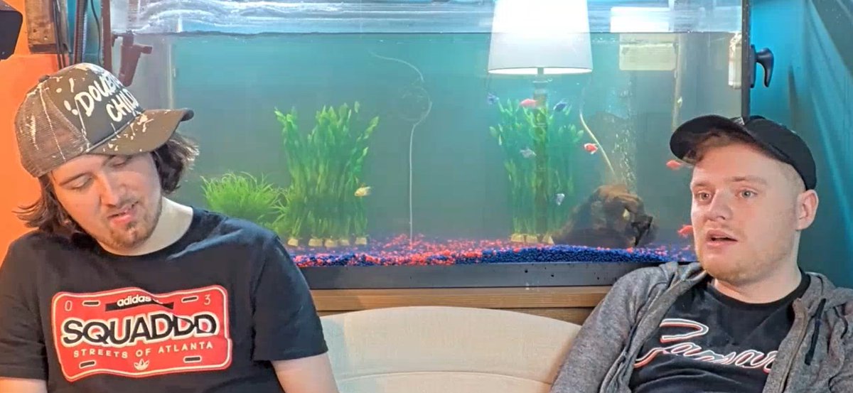 ざわ..ざわ.. tweet media