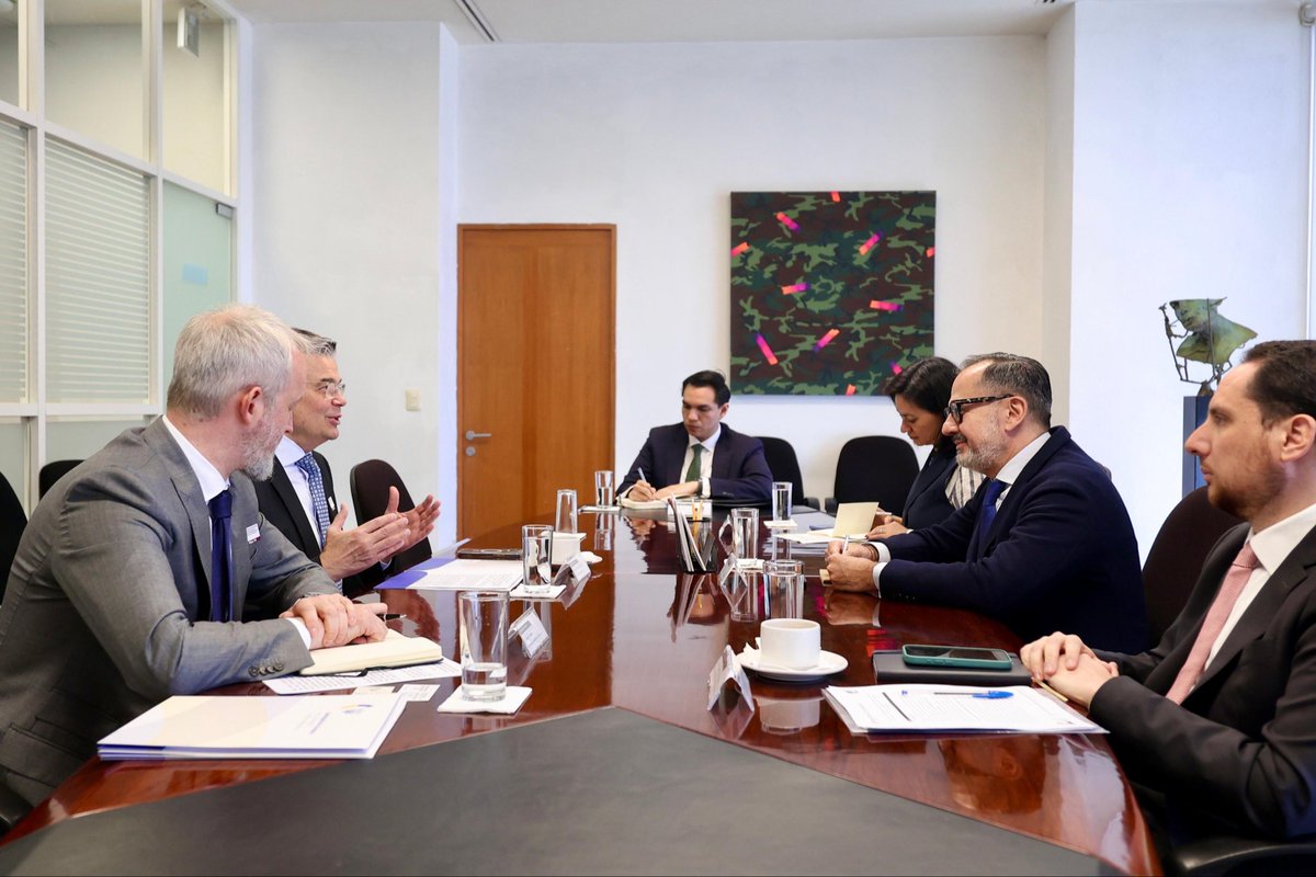 ENRIQUE OCHOA tweet media