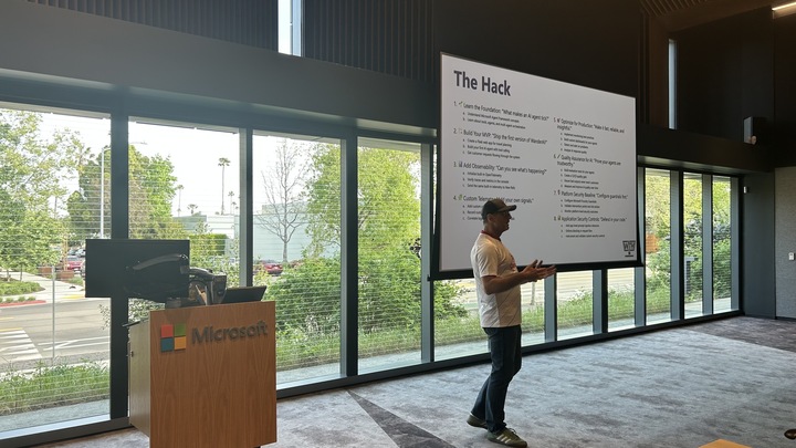 New Relic tweet media