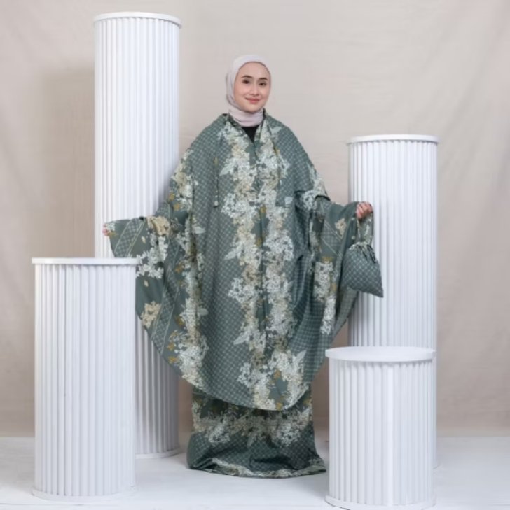 niszvaaa's tweet photo. Kemana aja ternyata ada mukena trevel secantik dan semurah ini😭😭, mana warnanya banyak banget lagi pilihanya😭

https://t.co/Vl3TDAZJzZ

#blanjamurah #racunshopee #racunbaju https://t.co/lNQEPT4fio
