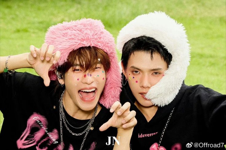 hourly ouroad tweet media