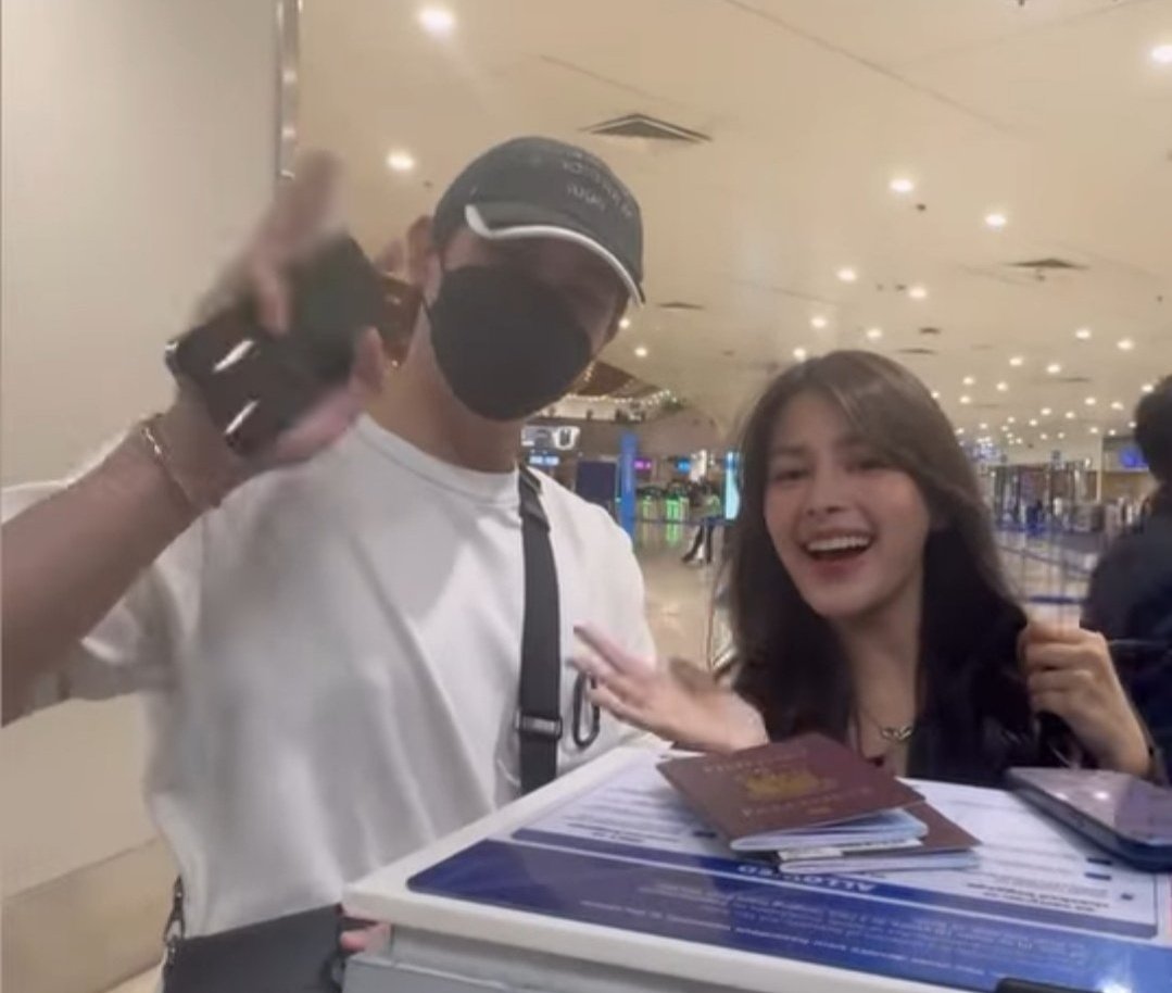 aya 🗝 tweet media