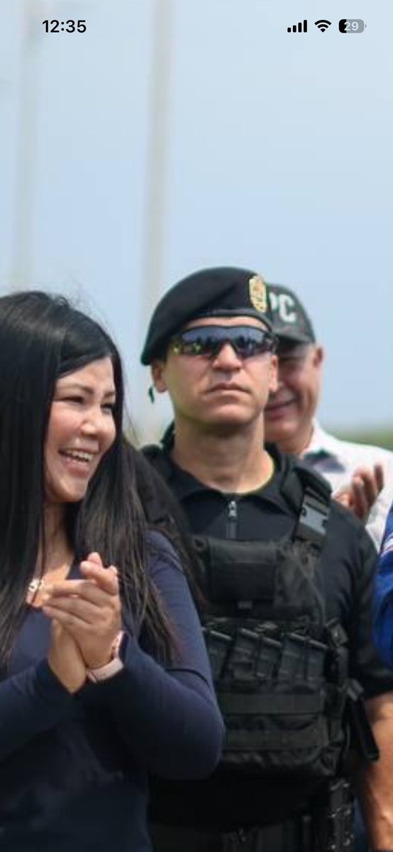 freddyzur tweet media