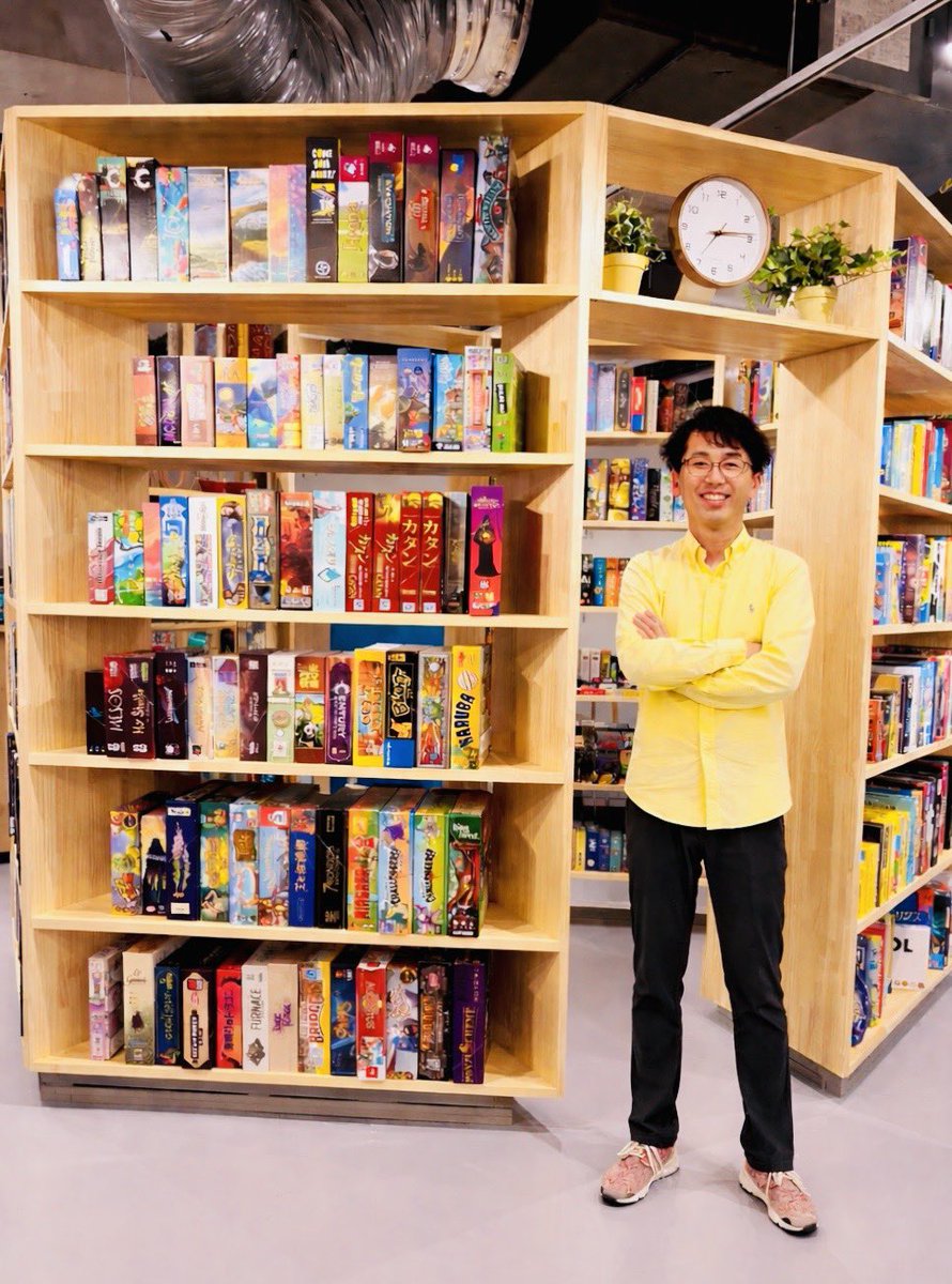 masa_Neu's tweet photo. コロコロ堂秋葉原店移転オープンおめでとうございました！
シンボードゲーム棚、私が作りました。 https://t.co/FRUrlZAA1V
