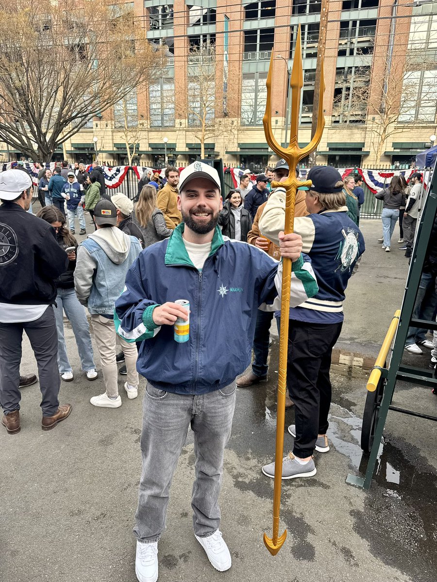 Logan’s League tweet media