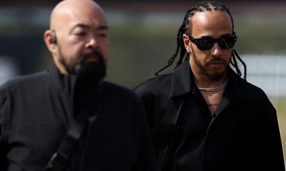 44 ゼット tweet media