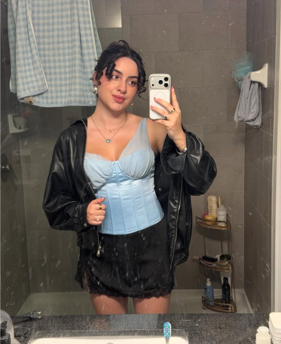 𝒞𝒽𝒶𝓇 𝗼𝘂 ℒℴ𝓉𝓉ℯ tweet media