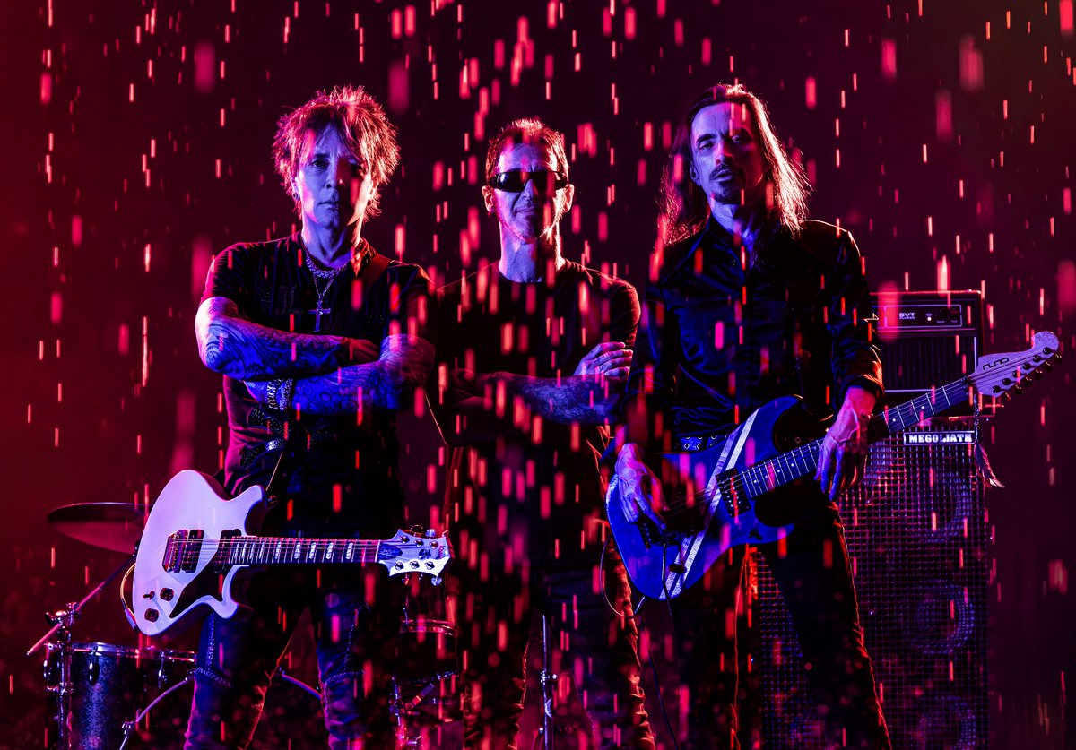 Godsmack tweet media