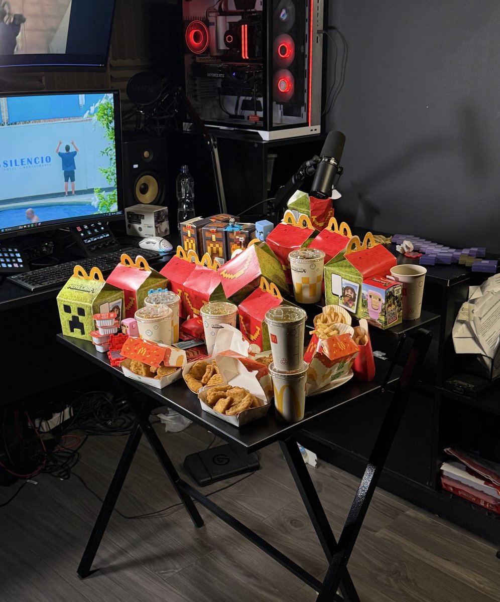 AlecchiM@n ❤️ tweet media