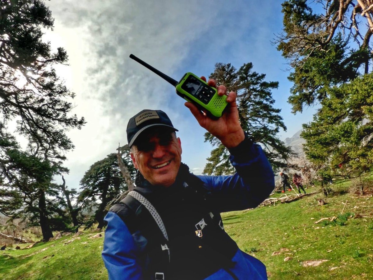 retevis_fans's tweet photo. As our customers have proven, this is truly a radio built for hiking. Even in thick fog, it keeps you connected with your team leader — 5km away — to check on trail conditions and the group's status. #RETEVISEZTalk5 #RETEVIS #RETEVISReliable #hiking #backpacker #walkietalkie https://t.co/RU8TzXteWh