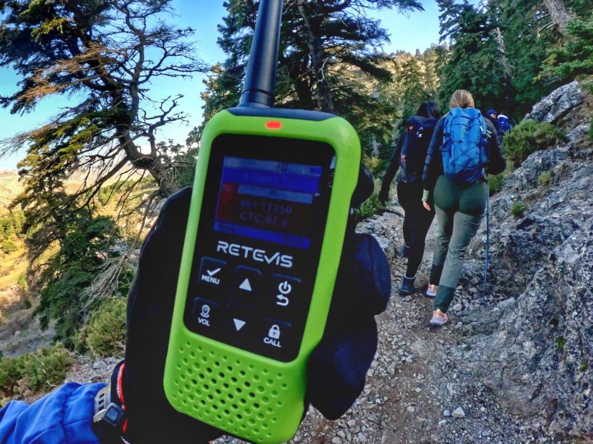 retevis_fans's tweet photo. As our customers have proven, this is truly a radio built for hiking. Even in thick fog, it keeps you connected with your team leader — 5km away — to check on trail conditions and the group's status. #RETEVISEZTalk5 #RETEVIS #RETEVISReliable #hiking #backpacker #walkietalkie https://t.co/RU8TzXteWh