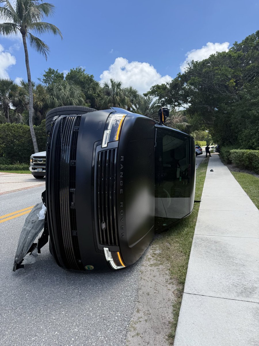OldRowOfficial's tweet photo. Women be like “Oopsies! I think I hit the curb!” https://t.co/j2gDHisOko
