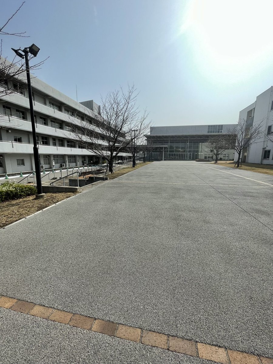 acisreq's tweet photo. 沖縄県芸卒の一般人が芸短と母校の敷地に侵入 https://t.co/JCppenspAA