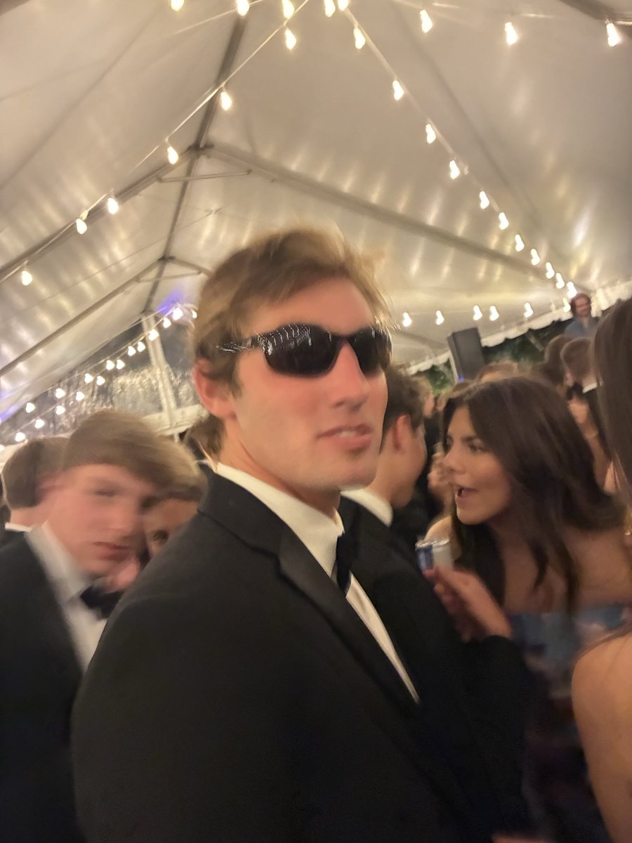 Dawgystylelover3000 tweet media