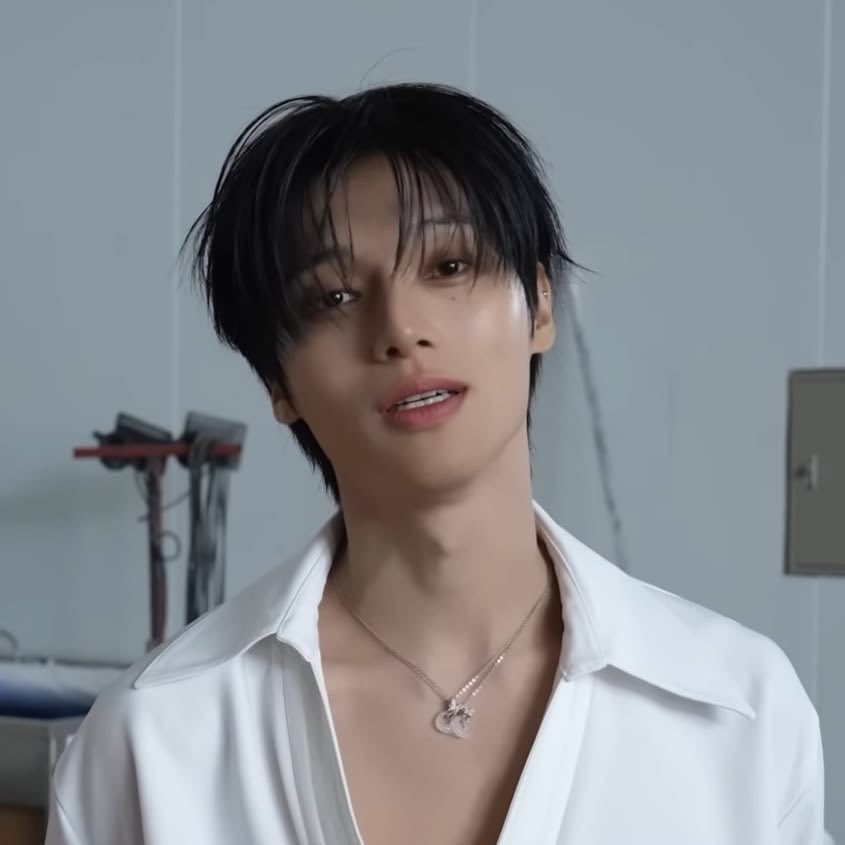 🐈‍⬛🖤🍓 tweet media