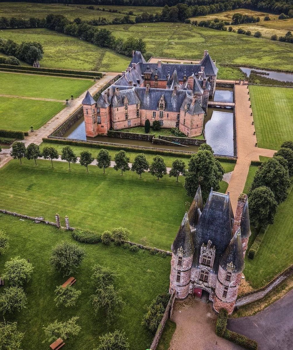 Mystic Castle tweet media