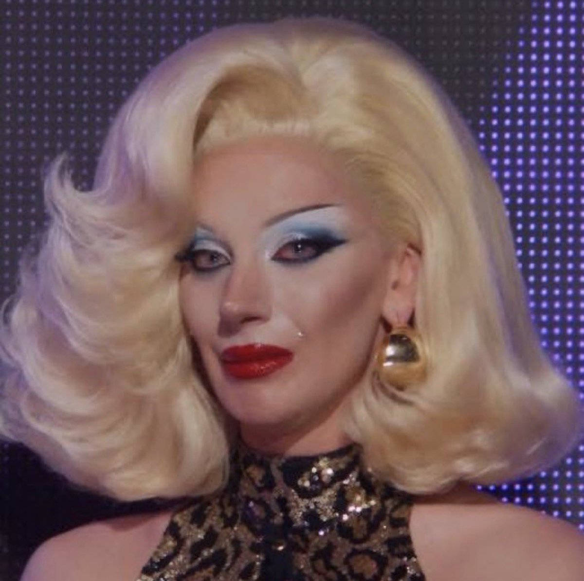 itsjunegemini's tweet image. Jane Don't eliminated // Myki Meeks guaranteed to win the crown #DragRace