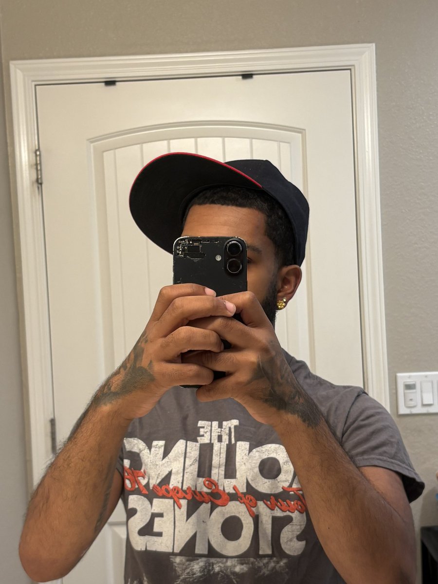 2THREE🎞️ tweet media