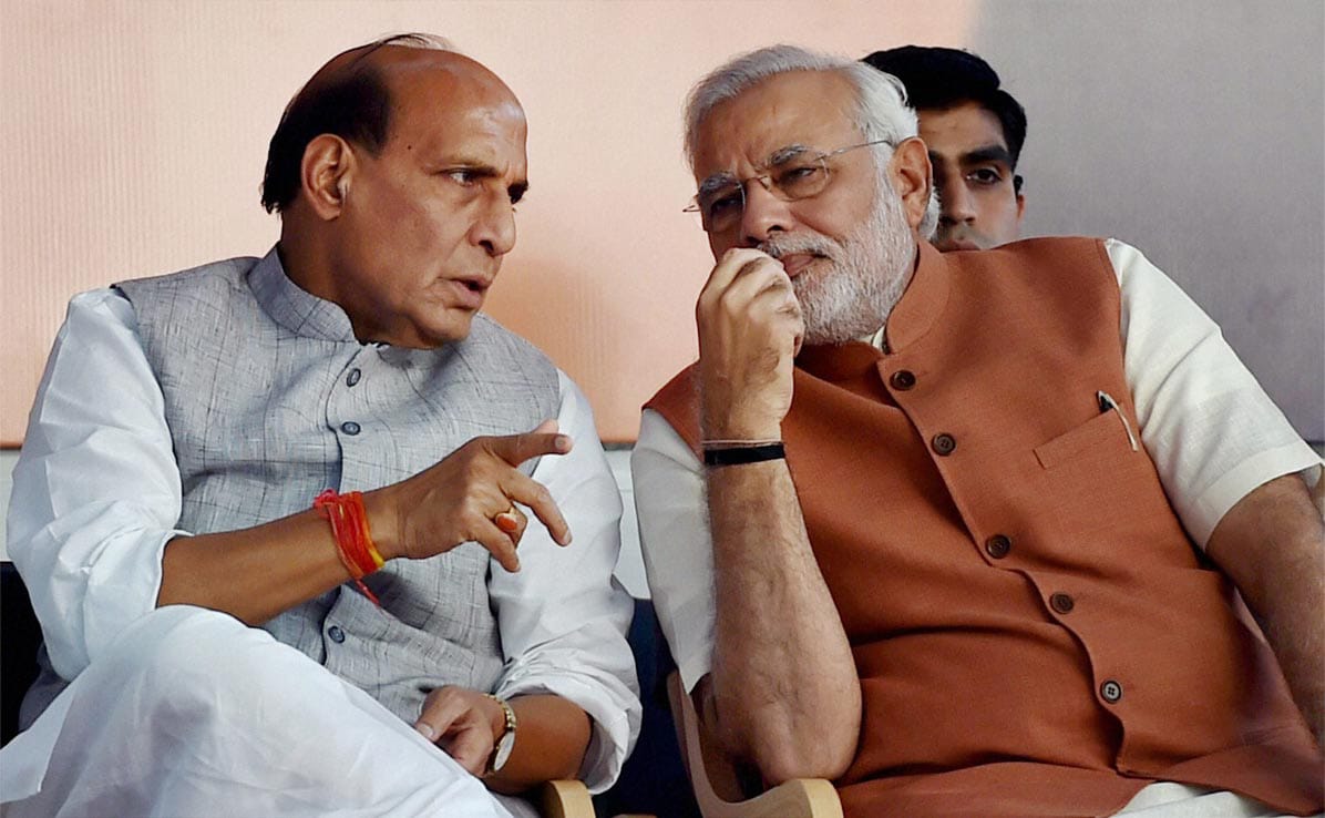 No. 165
======

2013 में बीजेपी अध्यक्ष राजनाथ सिंह से बात कर मोदी ने सुनिश्चित कराने को कहा कि पार्टी का कोई भी नेता या प्रवक्ता आसाराम बापू के बचाव में कोई बयान न दे।

======================

➡️ पूरी पोस्ट पढ़ें ⤵️
shorturl.at/bG54j