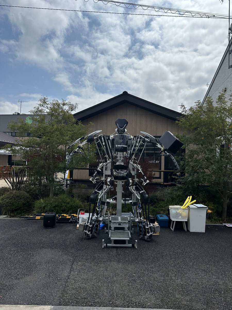 スケルトニクス tweet media