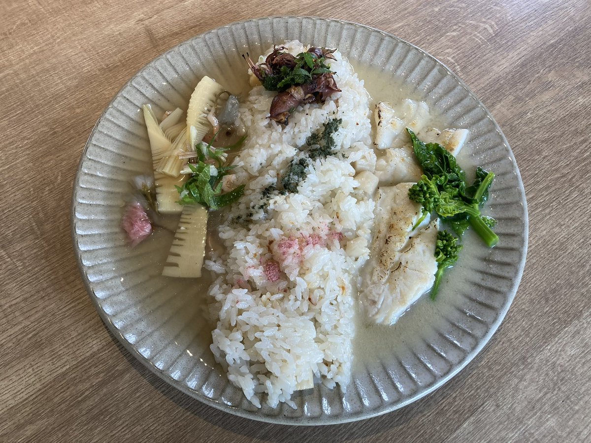 おはようございます☀️

本日土曜日ランチ営業いたします🍛

スペシャルは
『春のDXプレート』が
あと5食程と
土曜日限定
『カツカレー』です♪

是非お試しくださいね

本日も皆様のお越しを
お待ちしております！