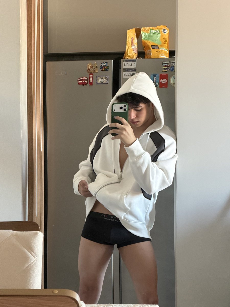 Marcoss? amiga ele não tá ouvindo tweet media