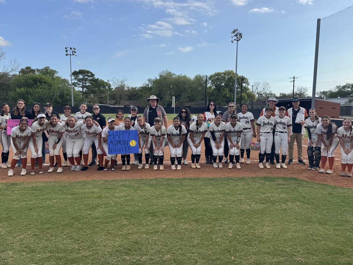 🐝 JACKET SOFTBALL 🐝 tweet media