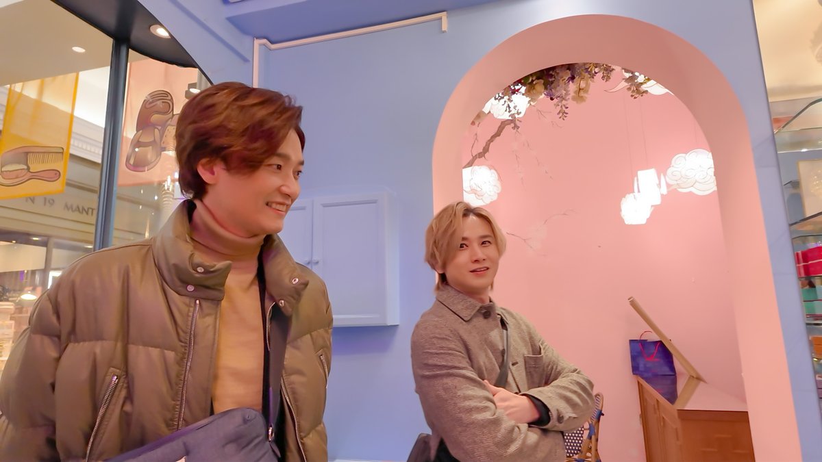 hulu_japan's tweet photo. ▌独占配信中

Huluオリジナル
🫖.· ┈⟡.· ┈ 
  堂本光一×井上芳雄
　𝑰𝑵𝑻𝑬𝑹𝑴𝑰𝑺𝑺𝑰𝑶𝑵
　　　　　┈⟡.· ┈🇬🇧.·

⿻episode04は...
移動中の貴重なトークを一挙公開！
2人で向き合い、真剣な表情で語り合う...🗣️
　
#Huluで堂本井上 #Huluで光一芳雄 https://t.co/qCtFHemPmC