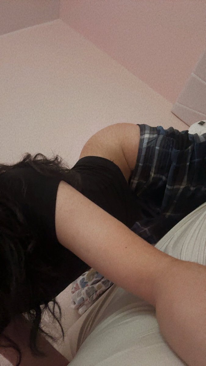 saintbaddiee's tweet photo. hehe dms open #femboy #nsfwtwt #nsfw #gyat https://t.co/MOhkxds7QZ