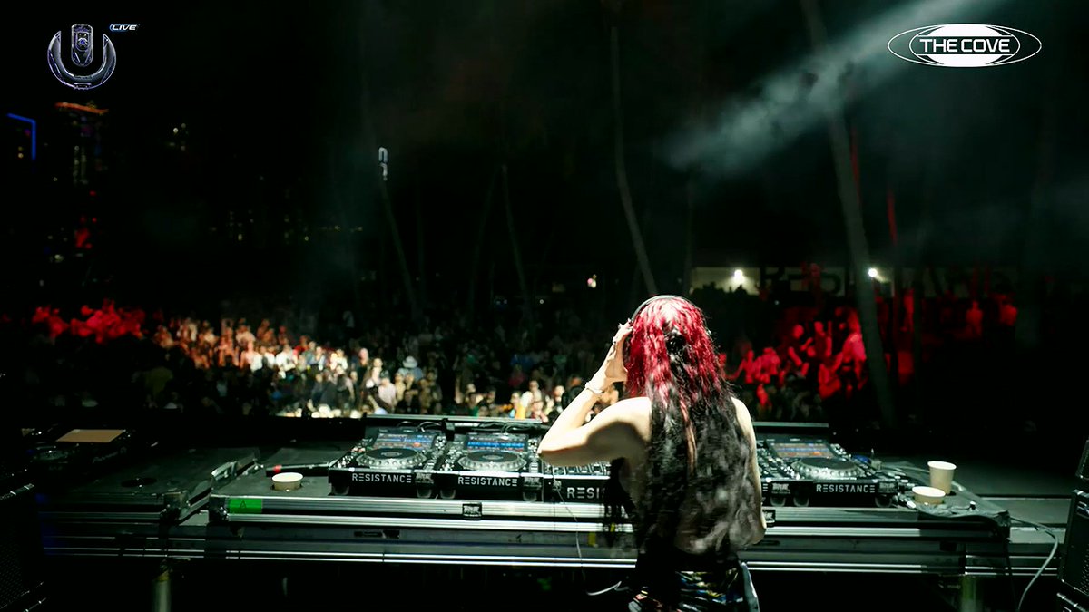 🍋BangGoTheBells 💋🧙🏻‍♀️✨ tweet media