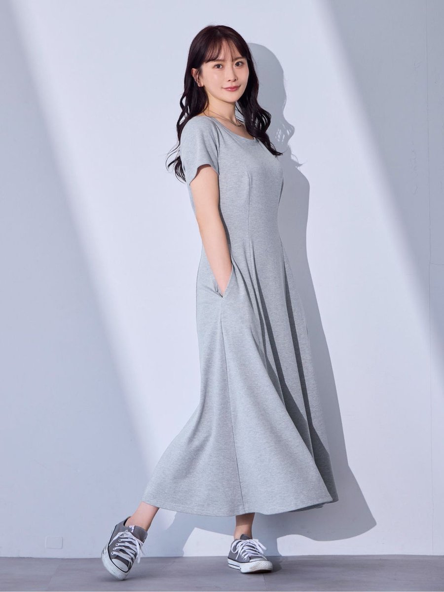 overE│胸が大きな女性のブランド tweet media