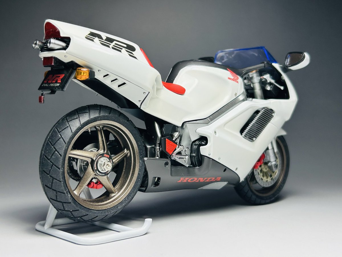 moto factory M'z tweet media