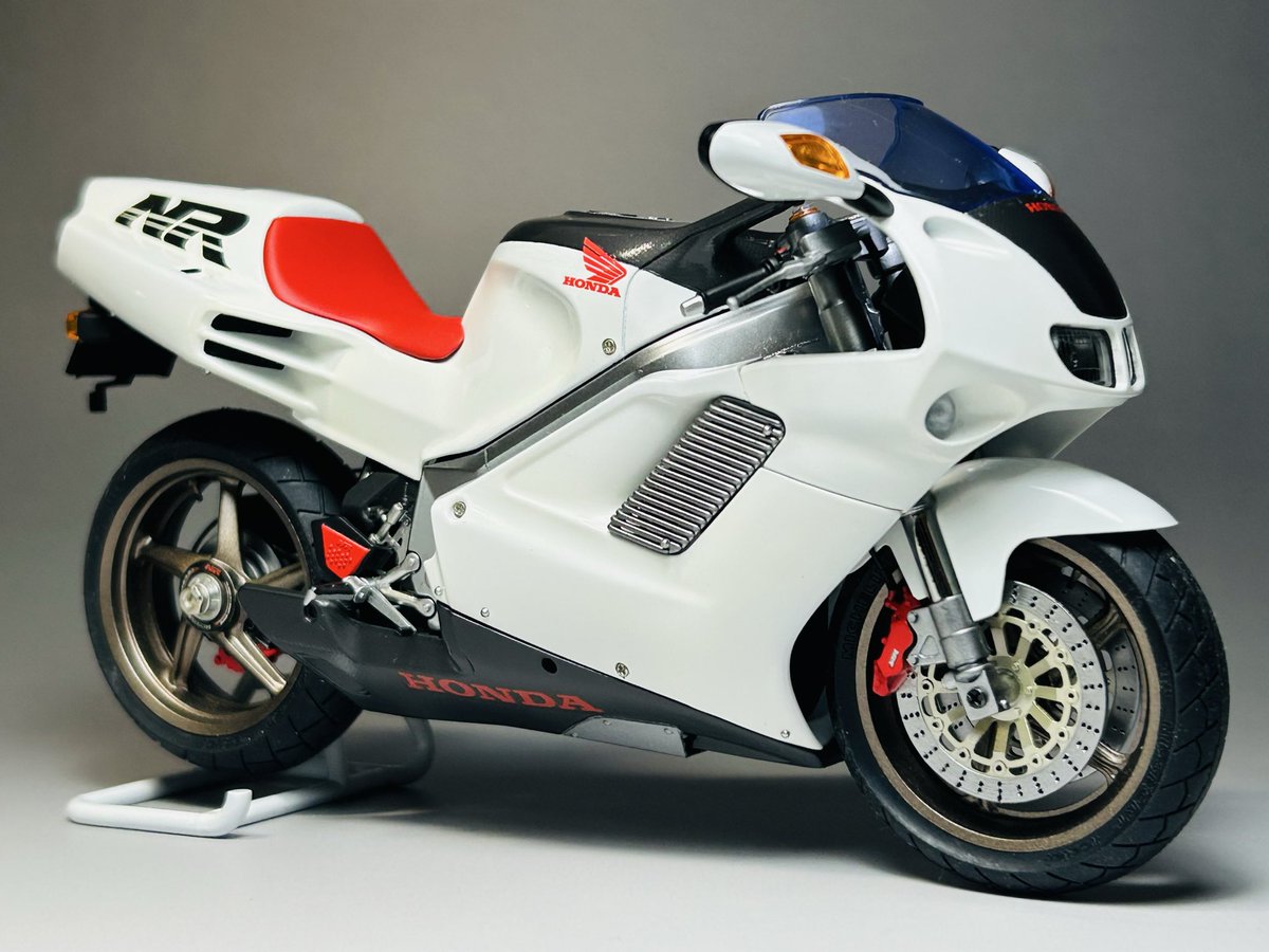 moto factory M'z tweet media