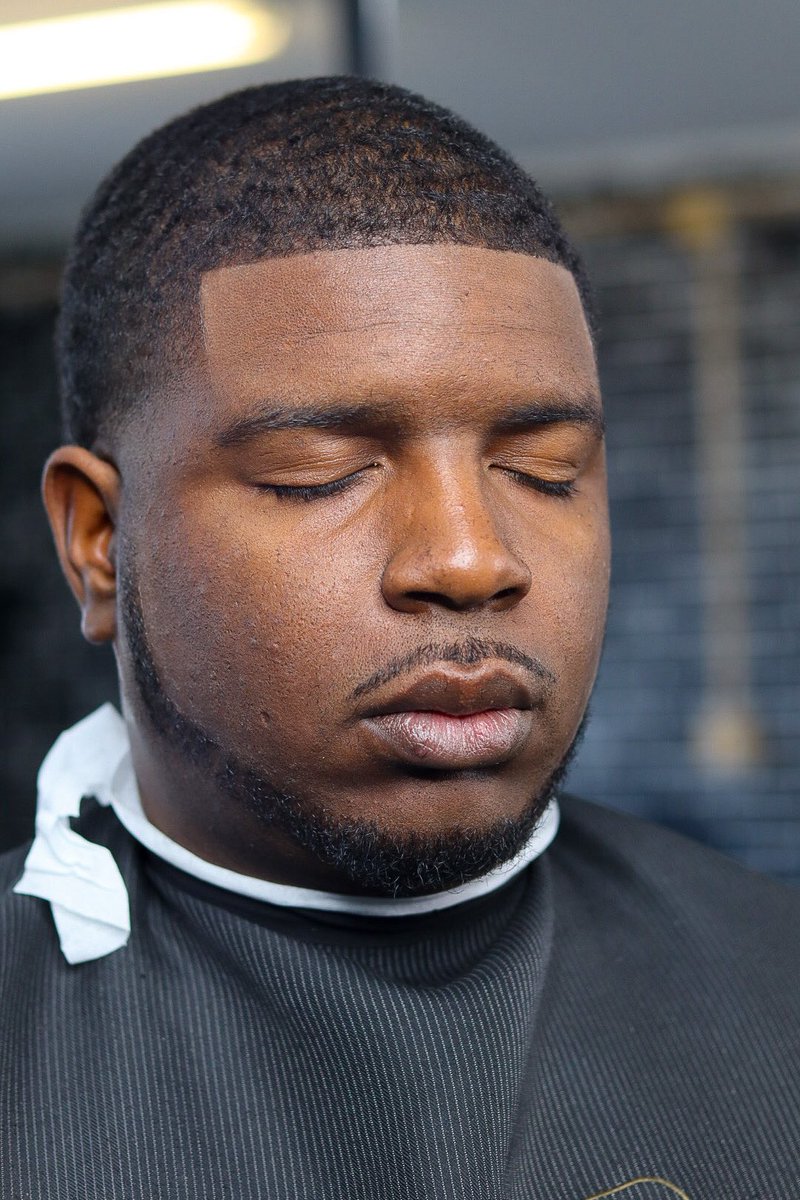 jayo704's tweet photo. the realist with the clippers. my dawg Jay Black been my barber for 9 years straight. from the living room to owning his own barbershop. it don’t get no fresher than this.💈🔥 #wefamilynow #mybrotherfromanother #deeperthancuts https://t.co/XmoBUdEKPr