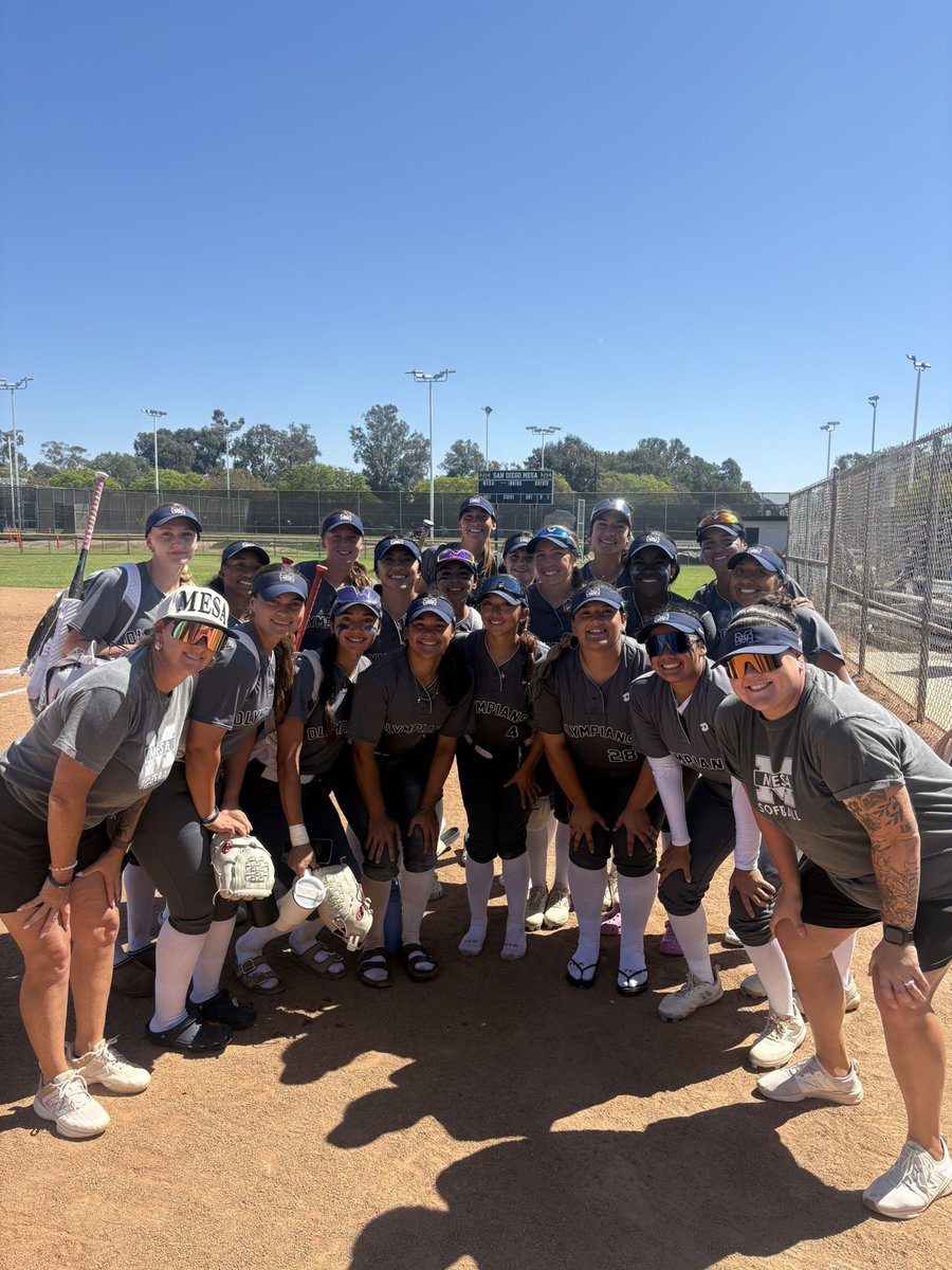 San Diego Mesa Softball tweet media
