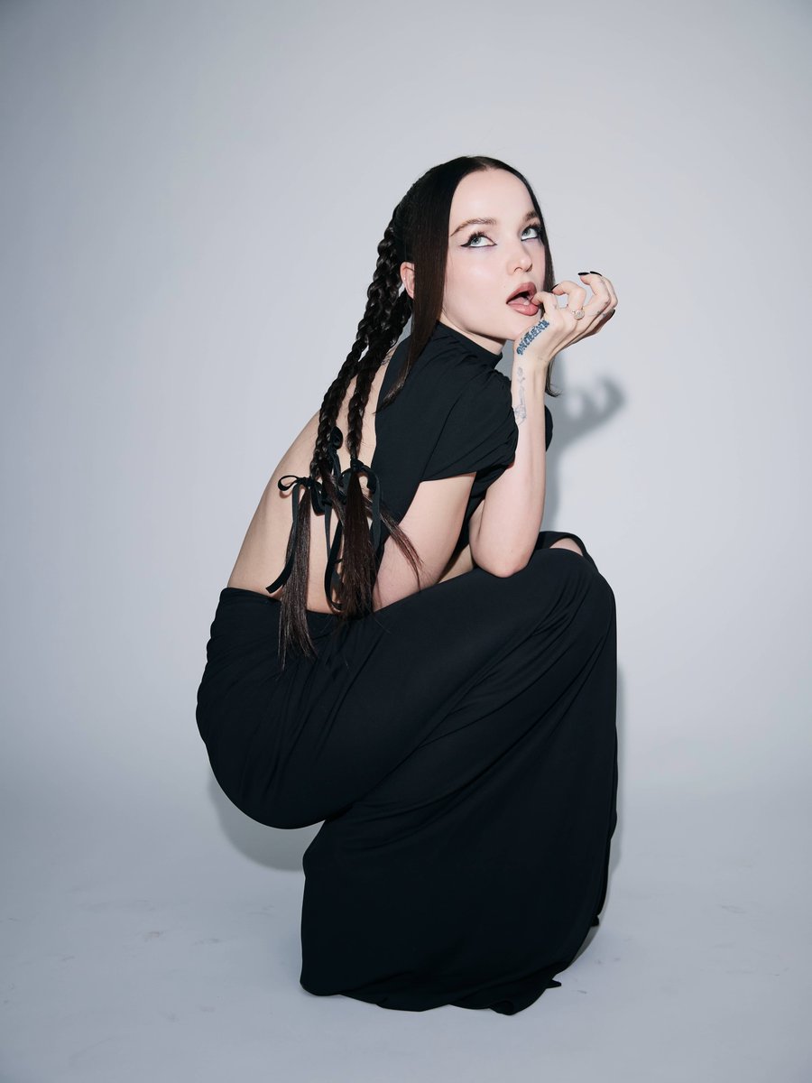 culturelesspop's tweet photo. Dove Cameron by Clayton Davis https://t.co/LW3gH5tRZb