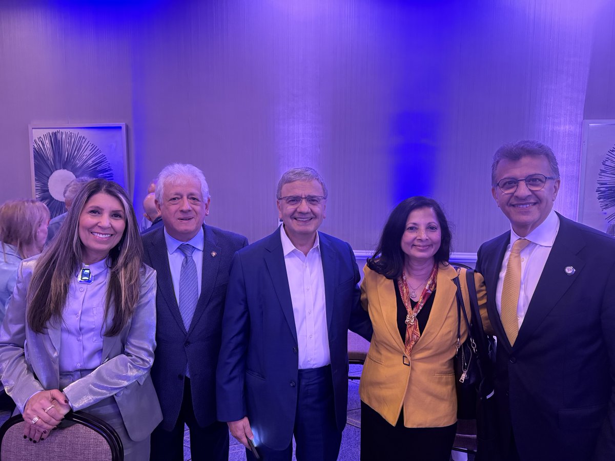 WilliamZoghbi's tweet photo. #ACC26 : great to connect at @ACCinTouch Donor Appreciation Reception. Wonderful to see increasing philanthropic support to education & research: mission critical👍🏻❤️ @HMethodistCV https://t.co/FK9XVguErc