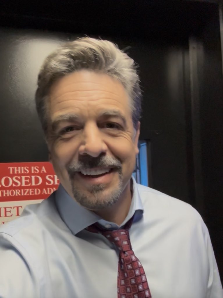 Chris L. McKenna tweet media