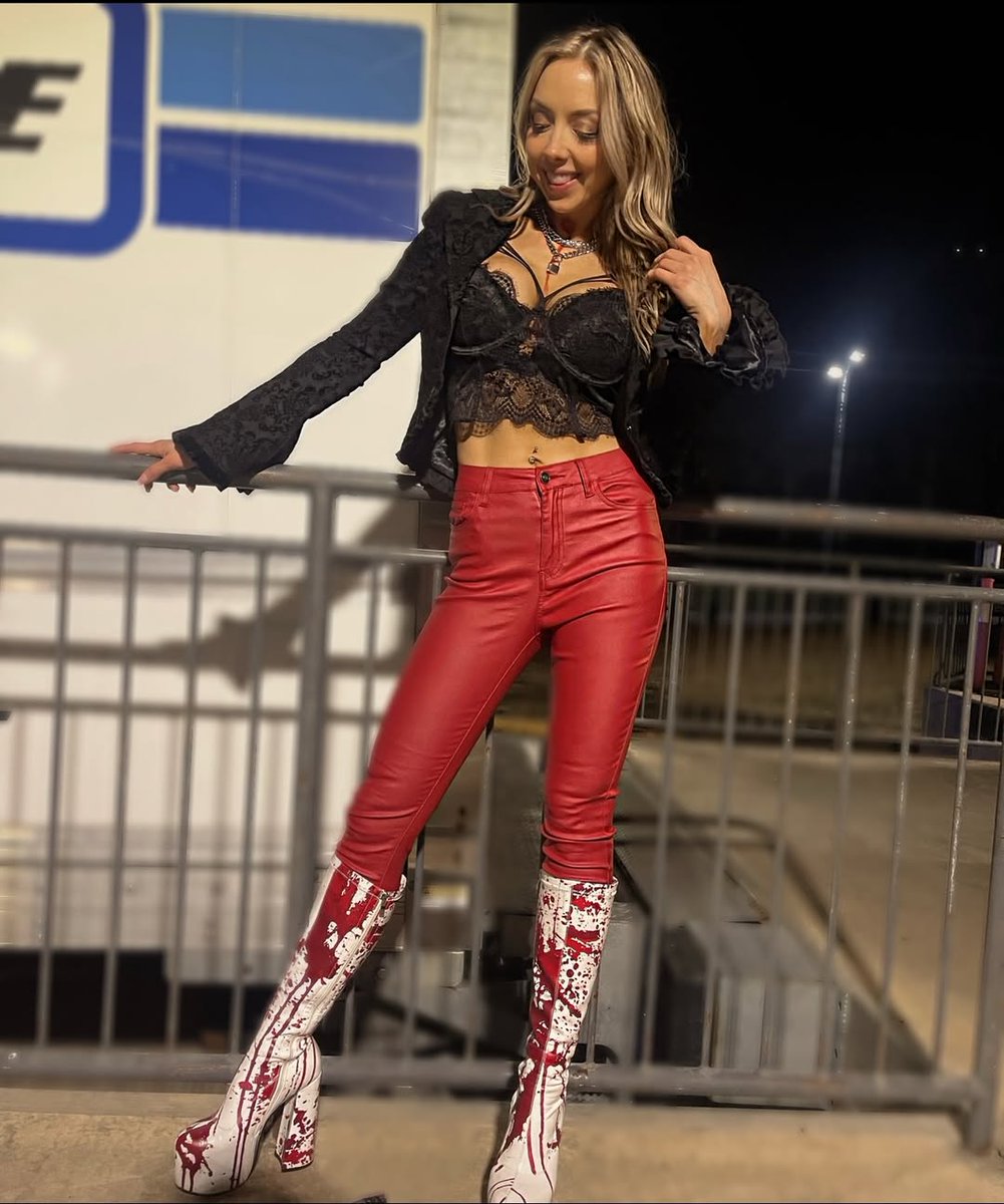 Ksenia Scott tweet media