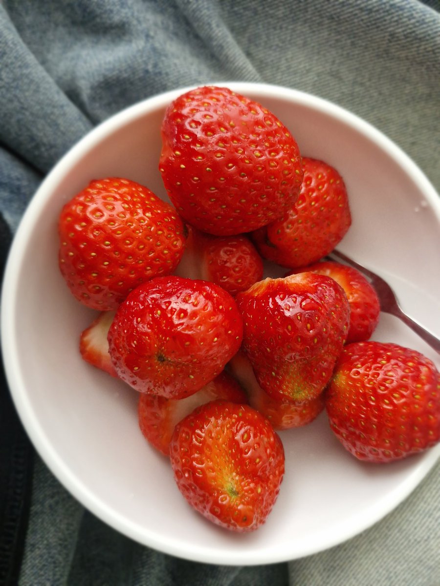 아홀로른 tweet media