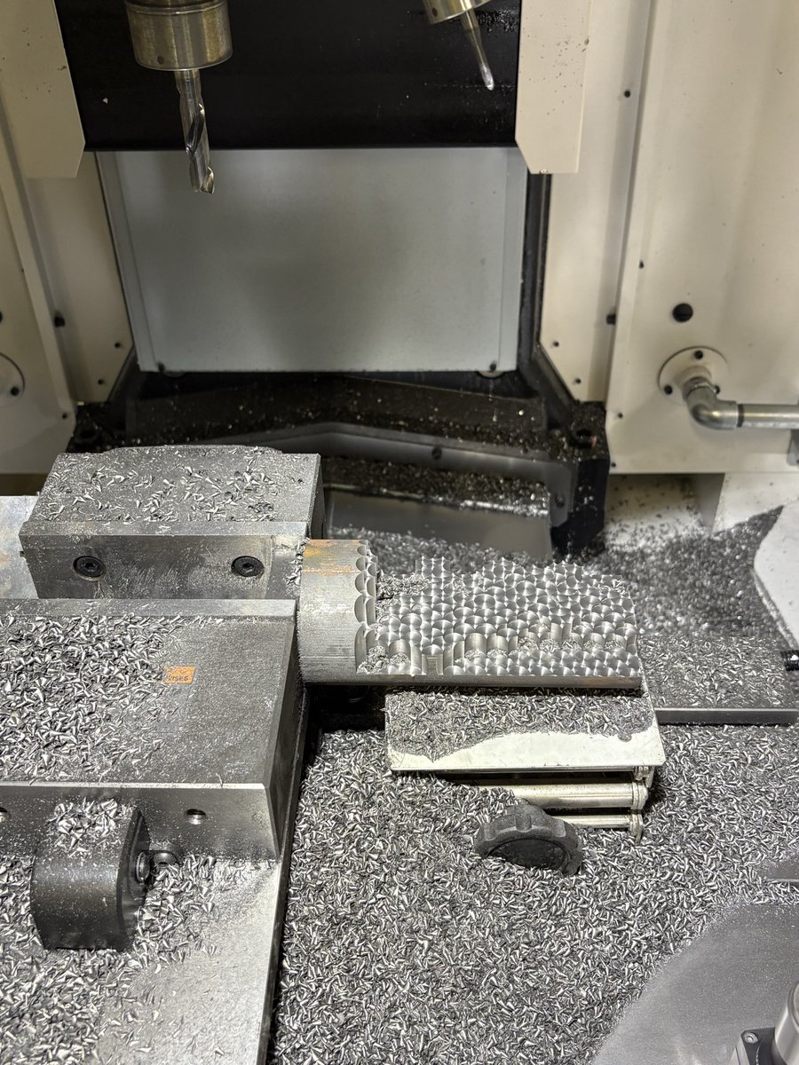 西田勇@神戸大学准教授×BESTOWS（株）CEO×アルム（株）CTO tweet media