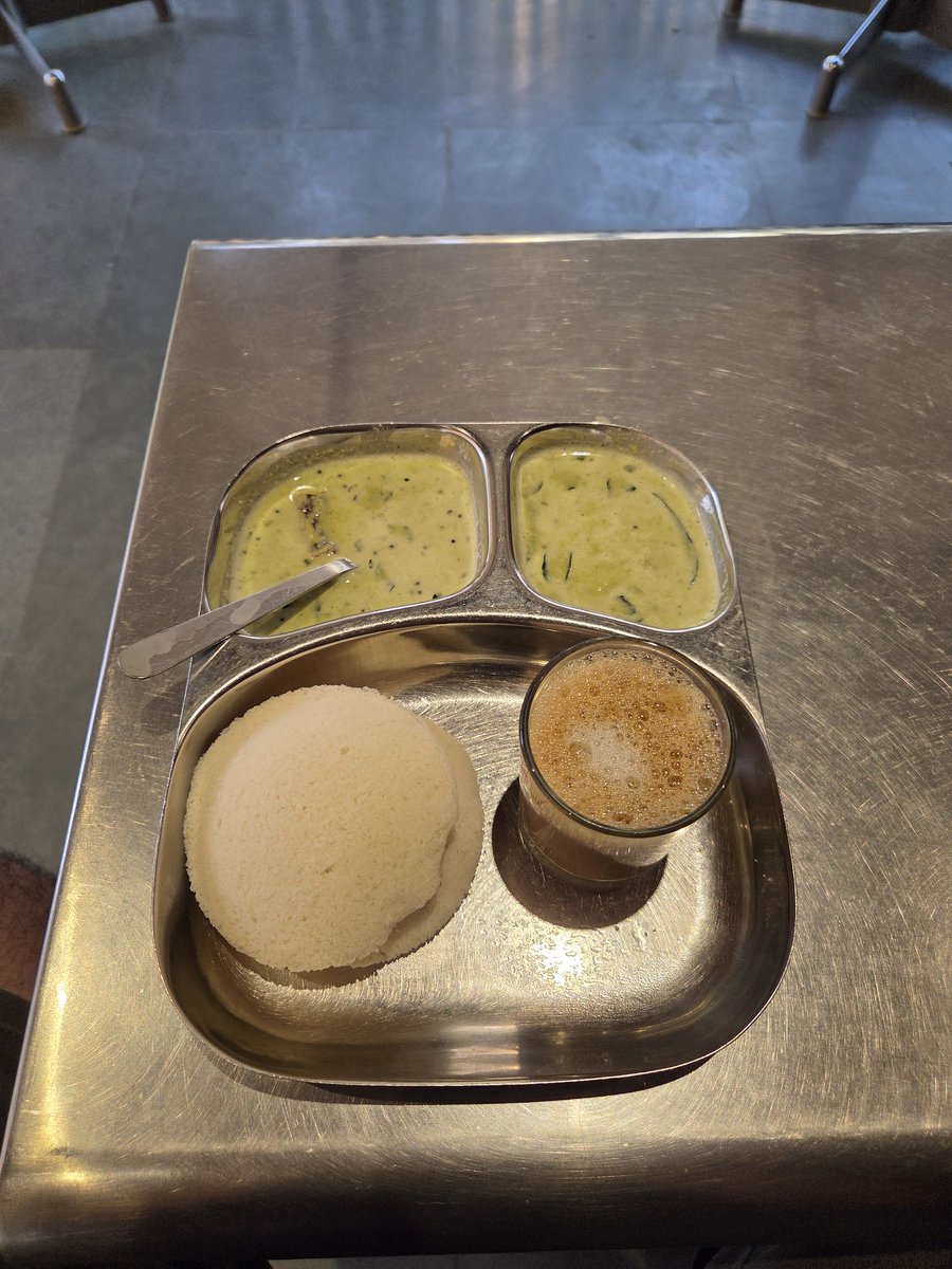 iamParthJindal's tweet photo. Ah LPG shortage hitting hard :/ 
No Sambhar at Asha Tiffin https://t.co/oMQ453X5rf