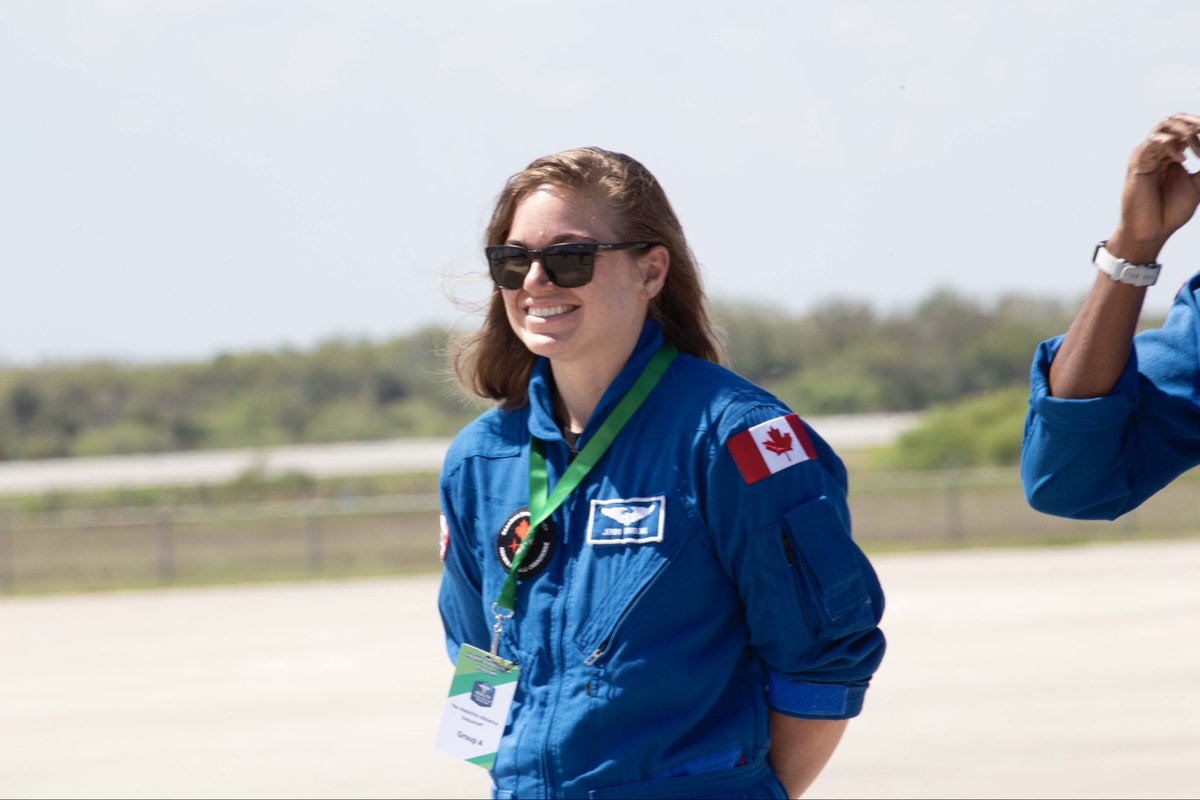 astrogeol's tweet photo. This afternoon the Artemis II crew arrived at the Kennedy Space Center. The crew consists of Commander Reid Wiseman, Pilot Victor Glover, Mission Specialist 1 Christina Koch &amp; Mission Specialist 2 Jeremy Hansen. Backup astronauts Andre Douglas &amp; Jenni Gibbons were also present. https://t.co/yorDx61HYW