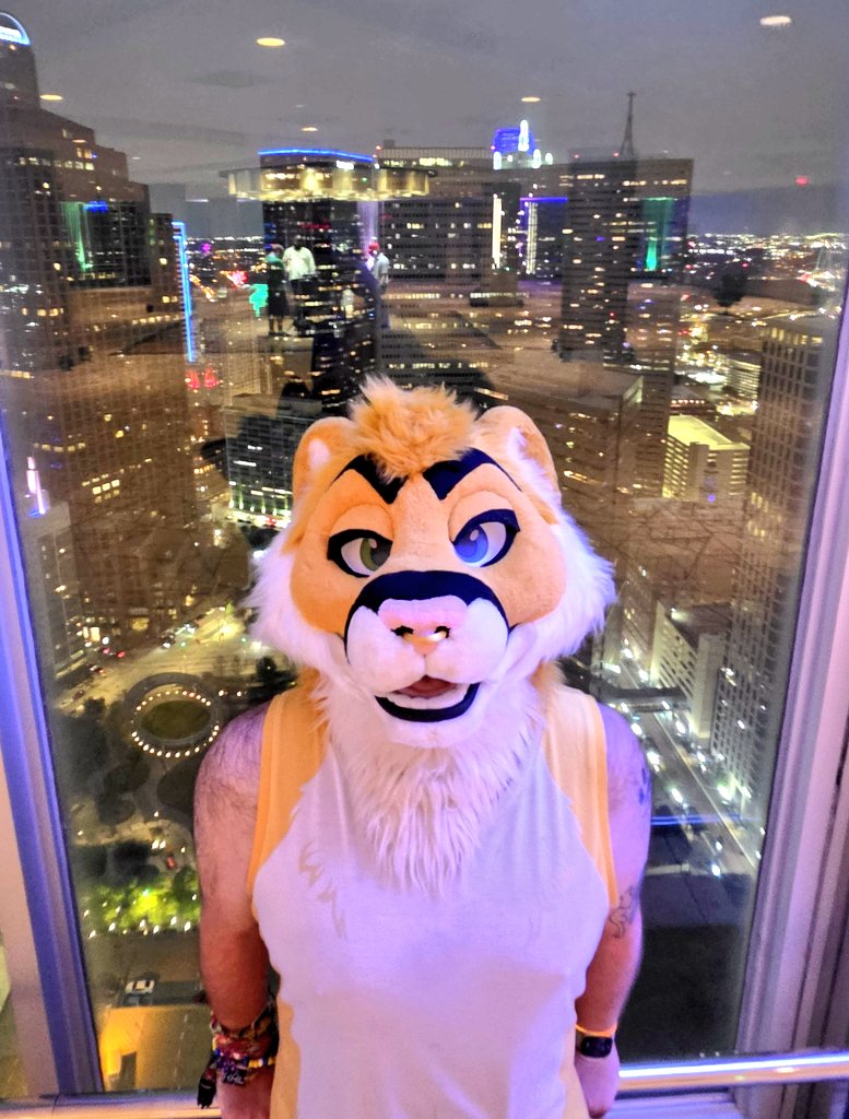 Riley Winters❄️⛄️ tweet media