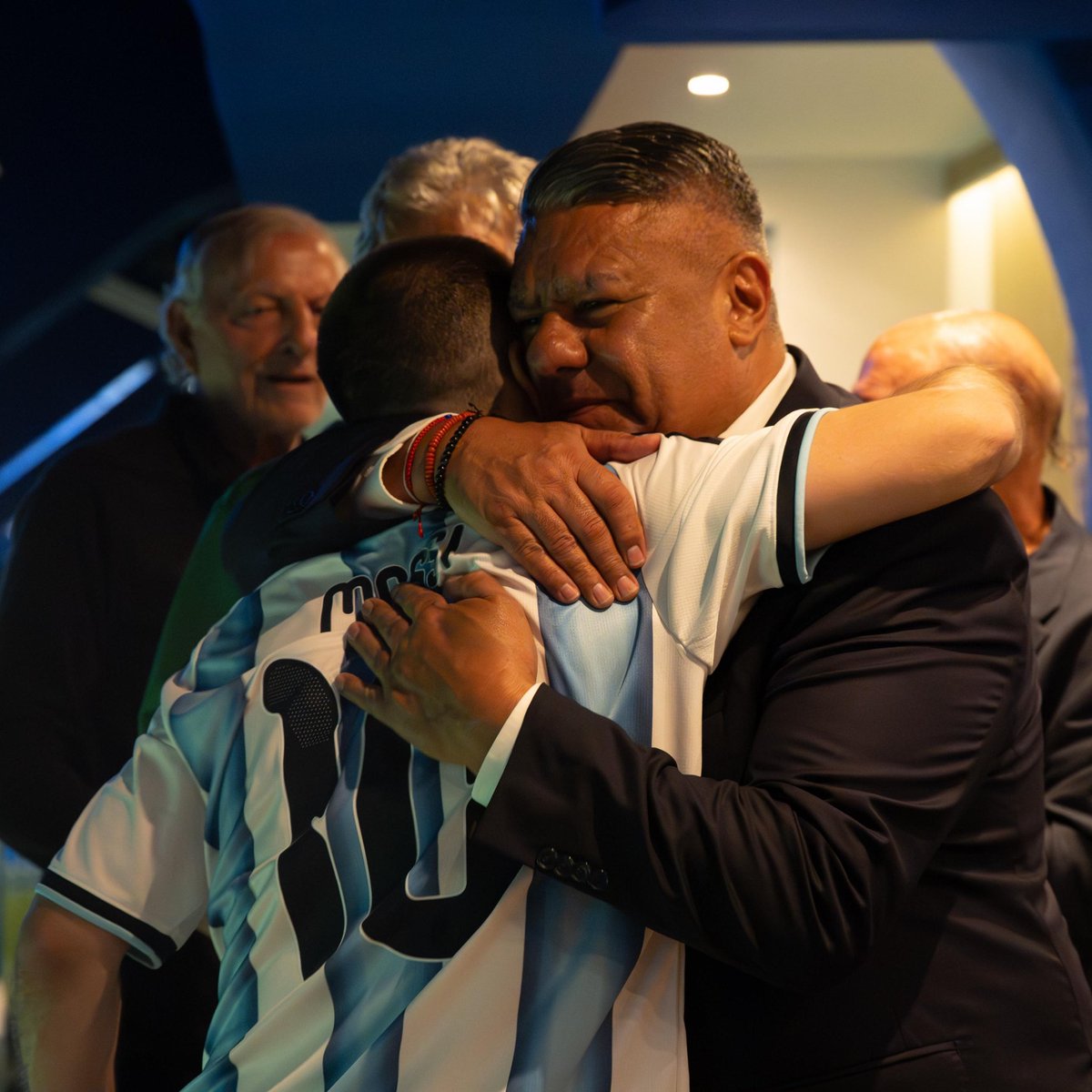 Chiqui Tapia tweet media