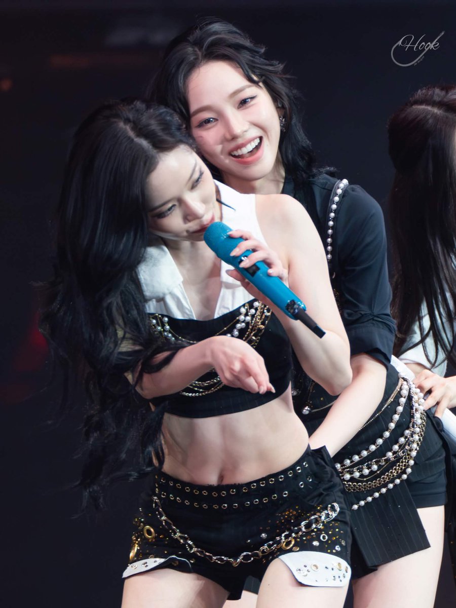 K. Gallery tweet media