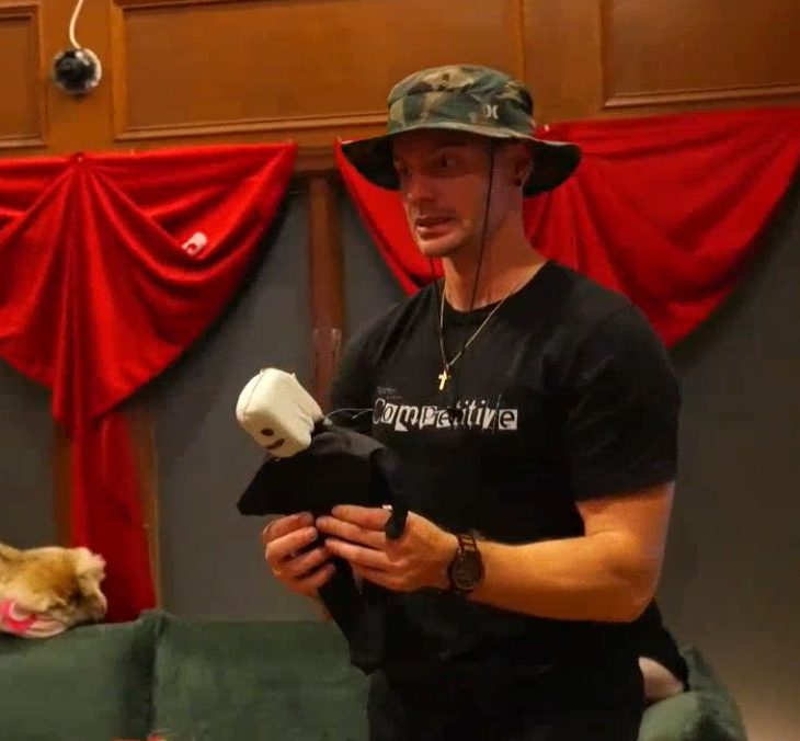 Woodsman tweet media