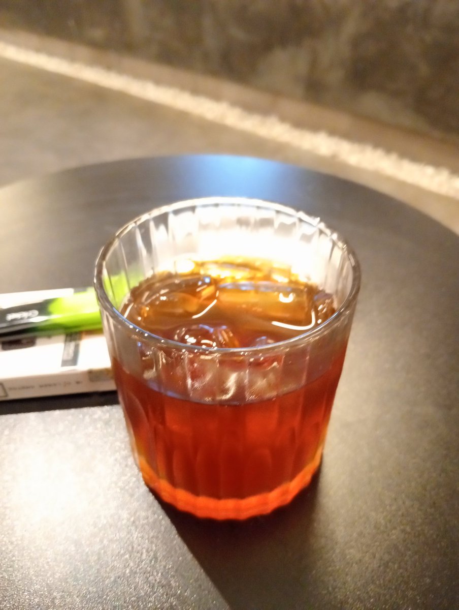 dhkaaa's tweet photo. “Nyari kopi filter di Nganjuk.
Bukan karena nggak ada yang lain,
tapi karena udah tau apa yang dicari.

Sama kayak hidup—
kalau udah nemu standar, susah turun.” https://t.co/feV1YPviYR