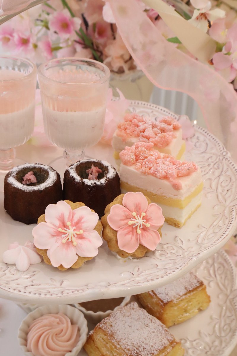 gracilflora's tweet photo. 𝕊𝕒𝕜𝕦𝕣𝕒 𝔸𝕗𝕥𝕖𝕣𝕟𝕠𝕠𝕟 𝕋𝕖𝕒🌸

桜好きのあなたへ贈る、様々な桜のスイーツ𖧷
繊細で美しい春の味わいを
心ゆくまでお愉しみくださいませ。

詳細はInstagramをご覧ください⟡.·*.
https://t.co/Z5OfUhD0tM https://t.co/iqYuk5QYNX