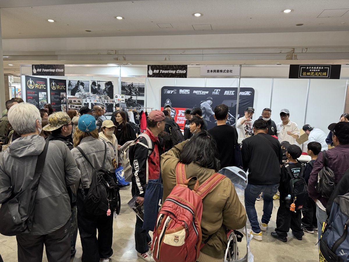RGTouringClub's tweet photo. RGTC&amp;佐田ビルダーズブースはおかげさまで大盛況！このあと11時30分からのメインステージでのトークショーもぜひお楽しみください！ https://t.co/ykMIi3gUta